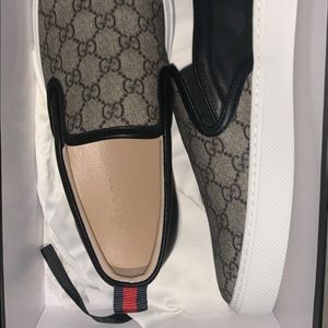 Gucci Men slip-on GG supreme Shoe